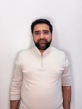 Staff member Faruk Shahzad from ID_019dbe