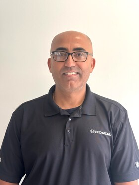 Staff member Hitesh Sharma from ID_019dbe