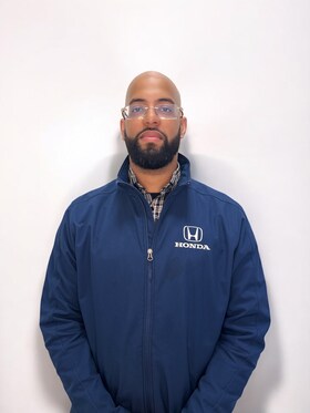 Staff member Aneudy Lopez from ID_019dbe