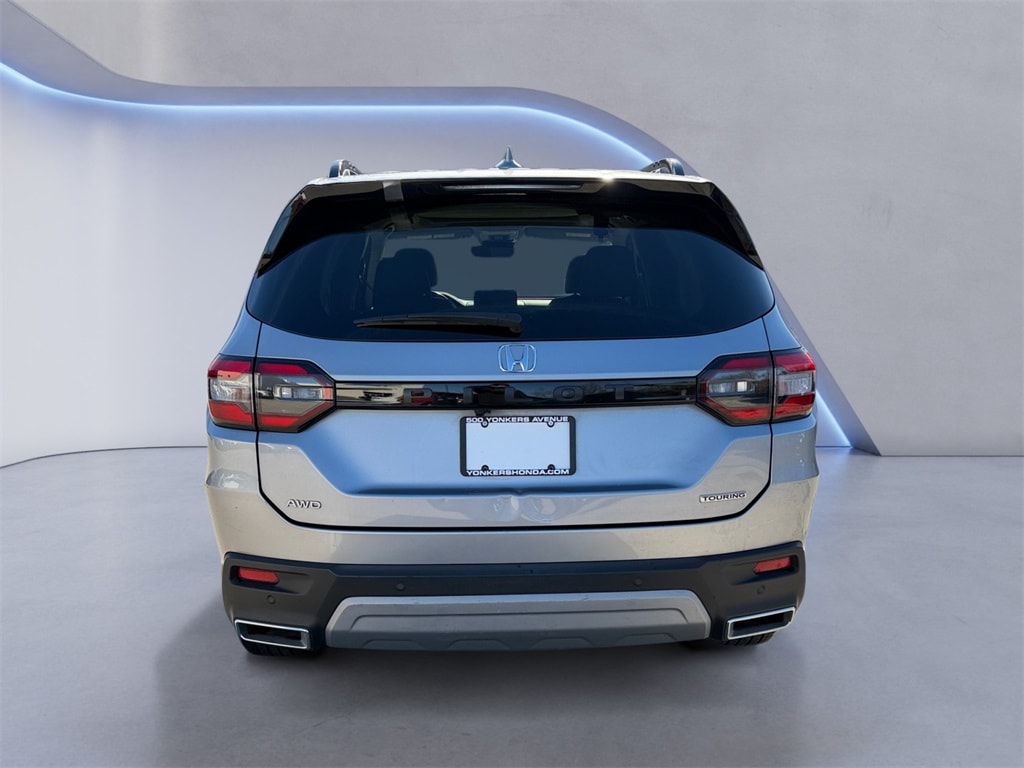 2023 Honda Pilot Touring photo 3