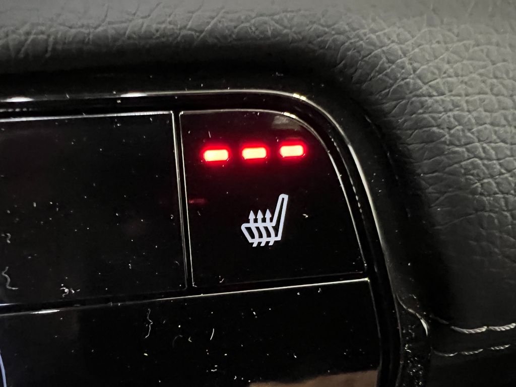 2025 Honda Pilot Touring - Photo 25