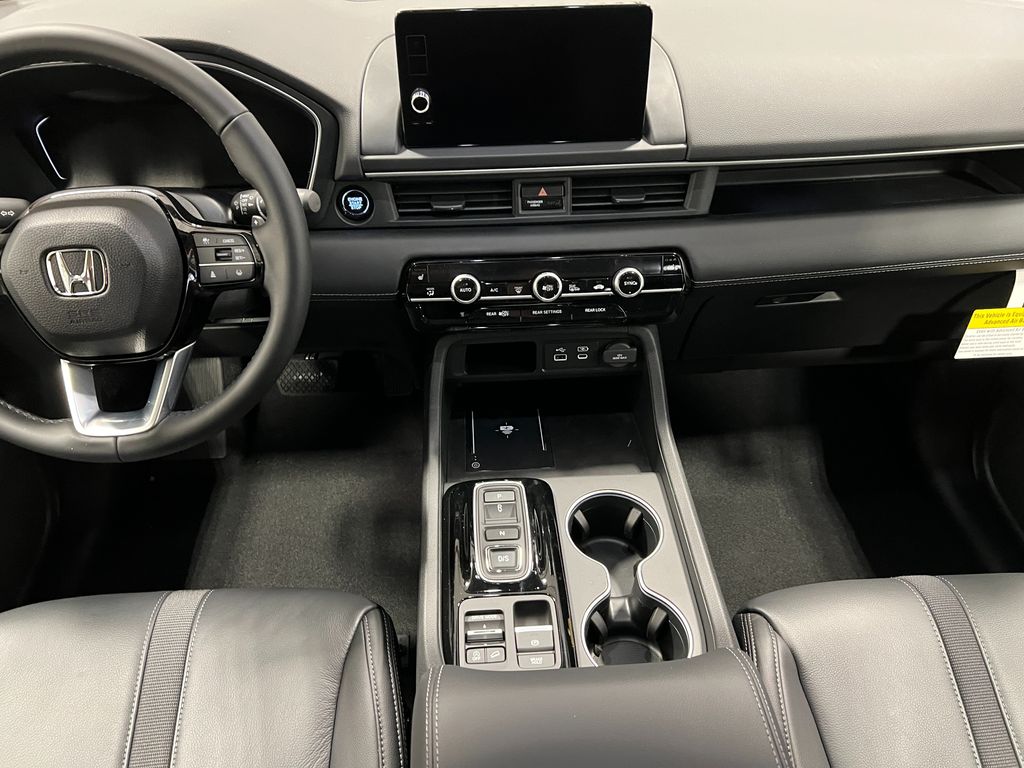 2025 Honda Pilot Touring - Photo 18