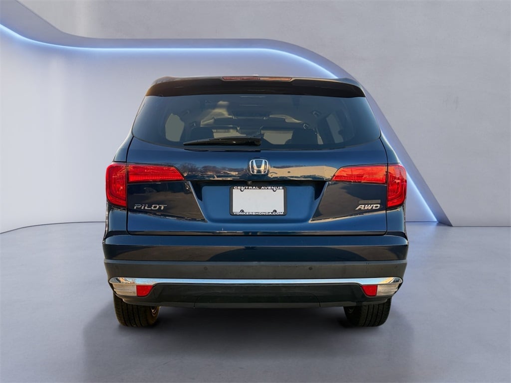 2017 Honda Pilot Touring photo 3