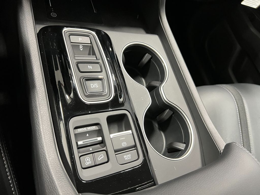 2025 Honda Pilot Touring - Photo 21