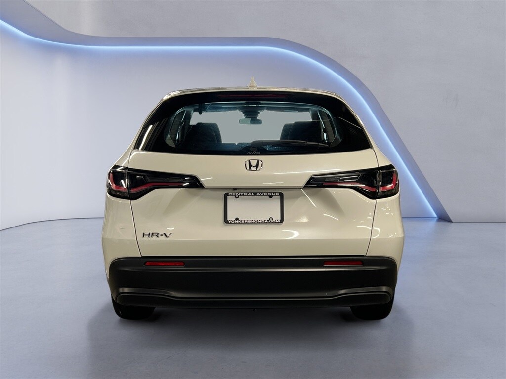 2023 Honda HR-V LX photo 3