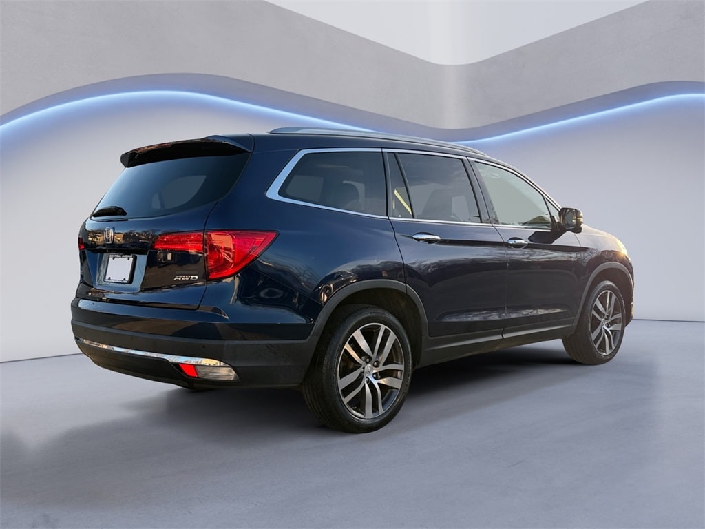 2017 Honda Pilot Touring photo 4