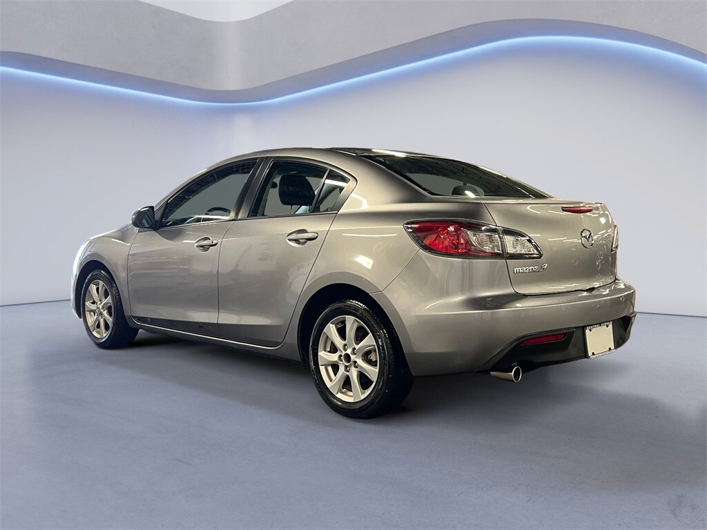 2010 Mazda Mazda3 Touring photo 3