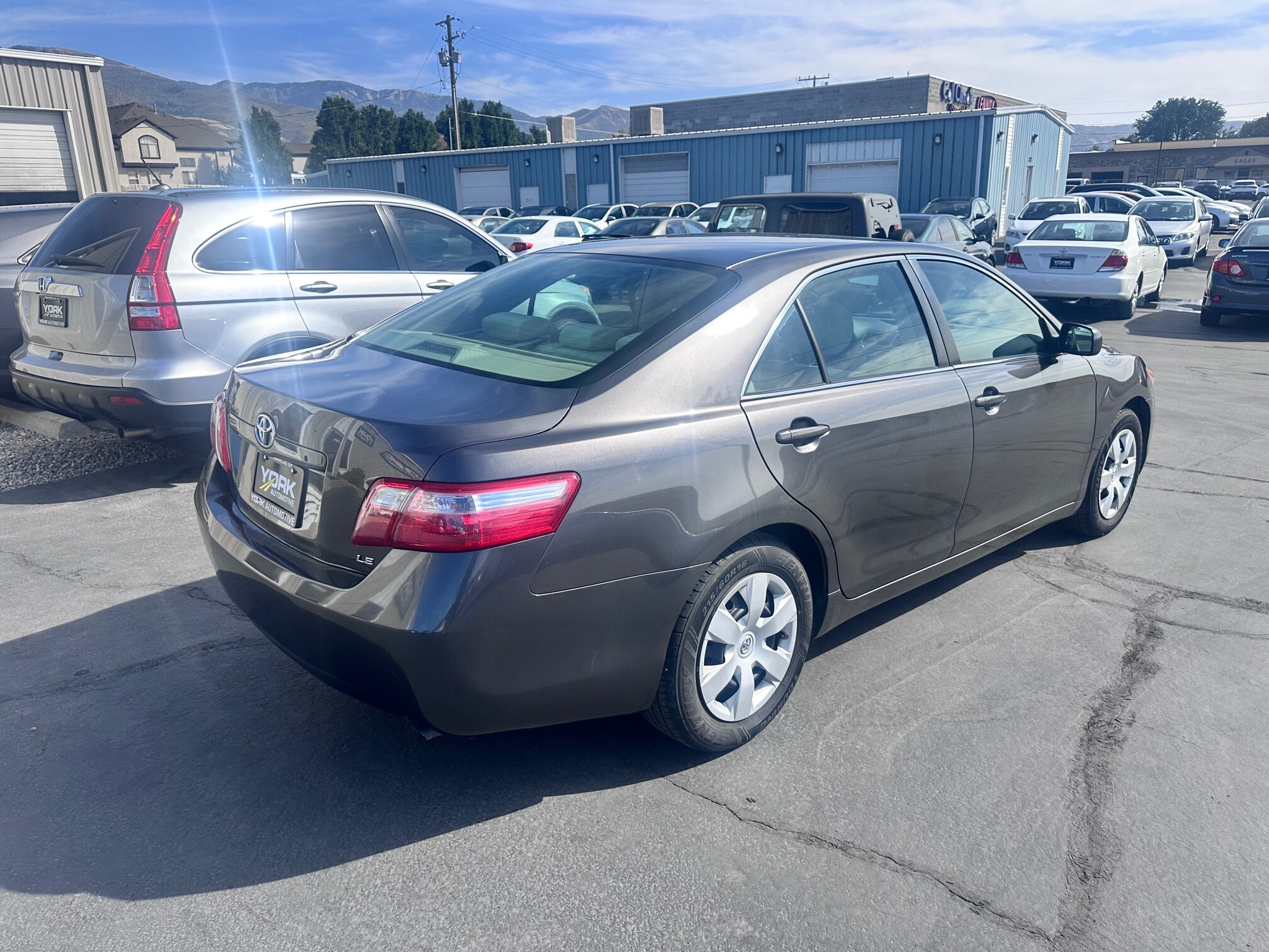 2007 Toyota Camry LE photo 2