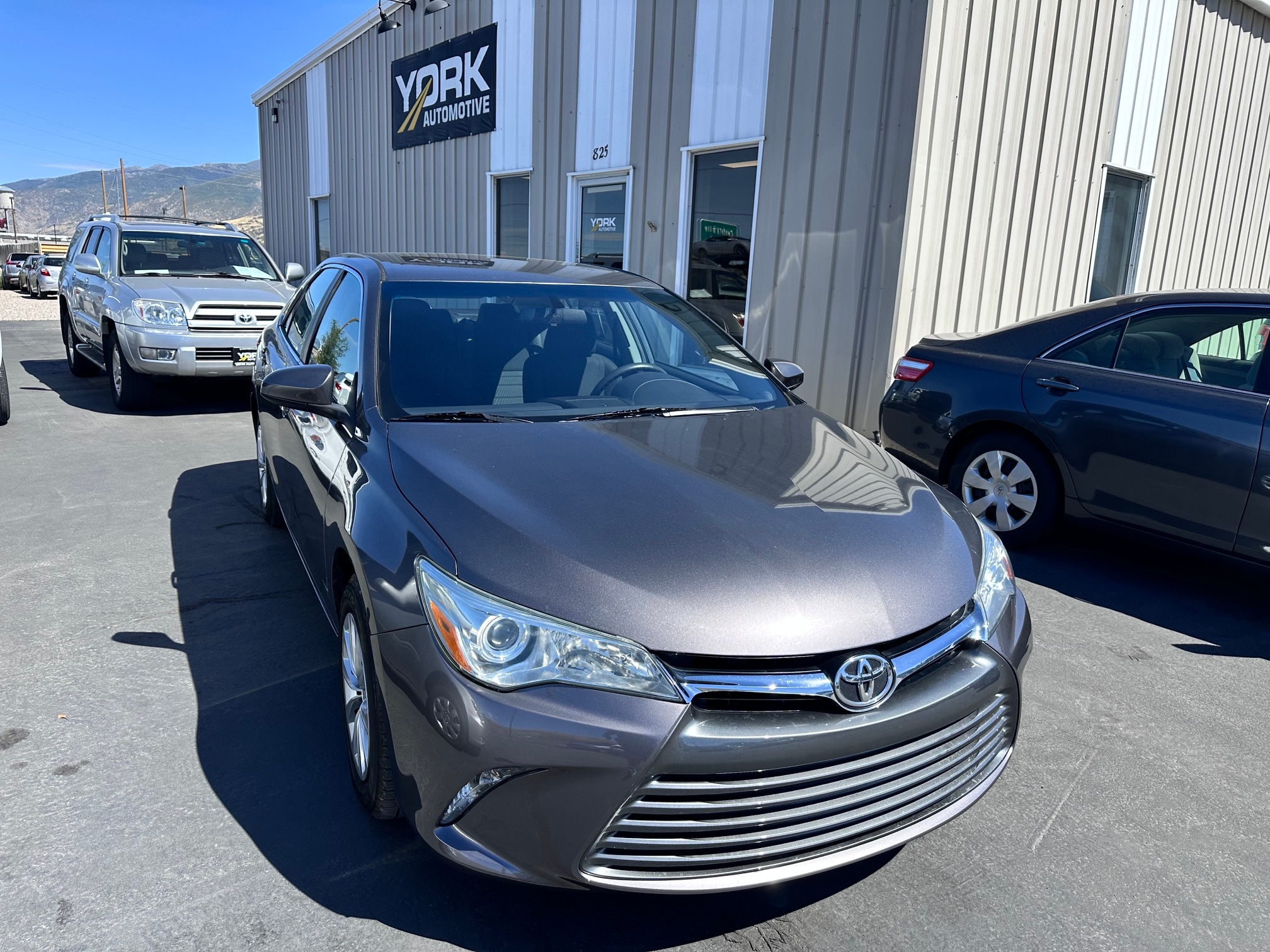 2017 Toyota Camry LE FWD photo