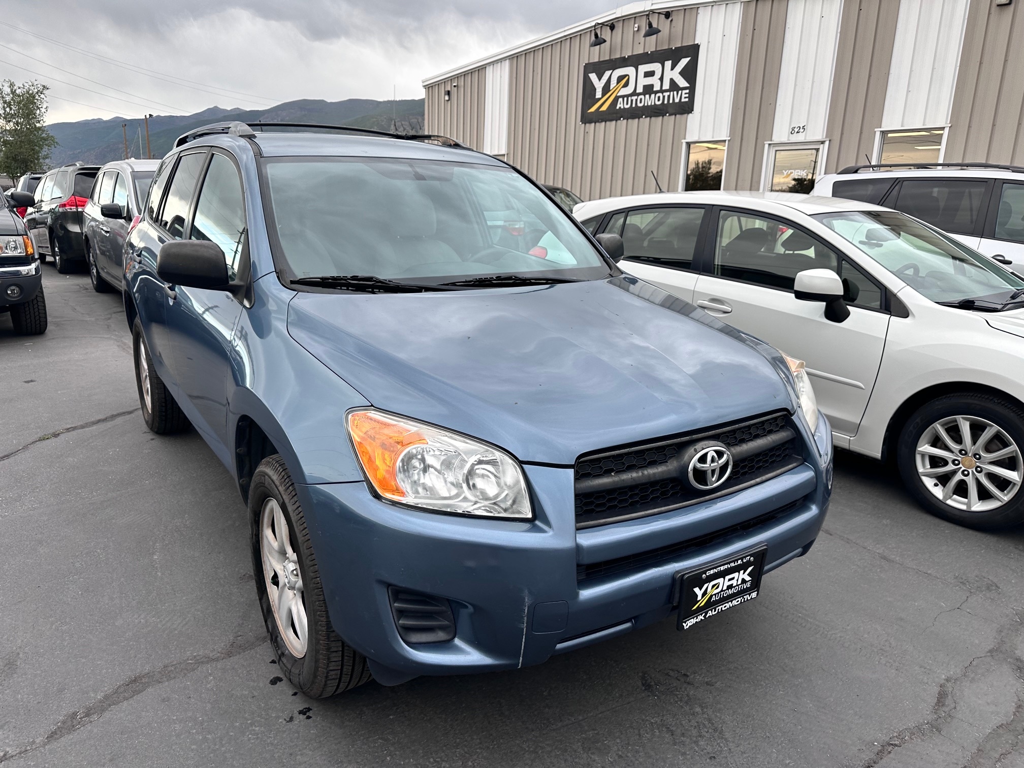 2011 Toyota RAV4 Base's photo