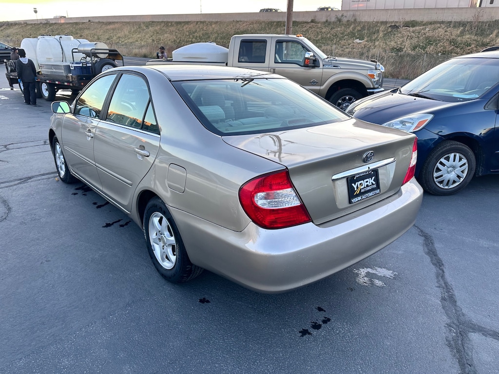 Used 2004 Toyota Camry LE Sedan