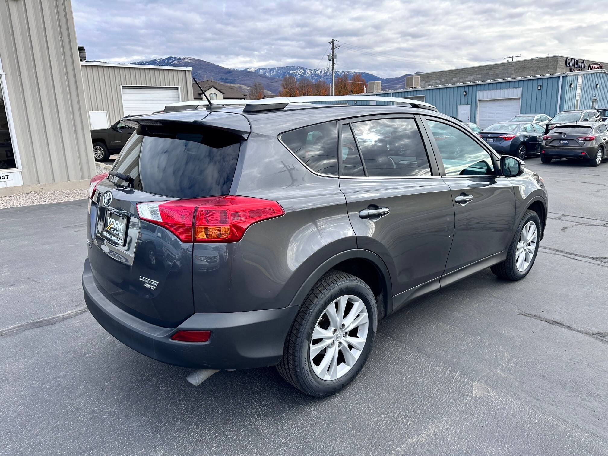 2015 Toyota RAV4 Limited photo 3