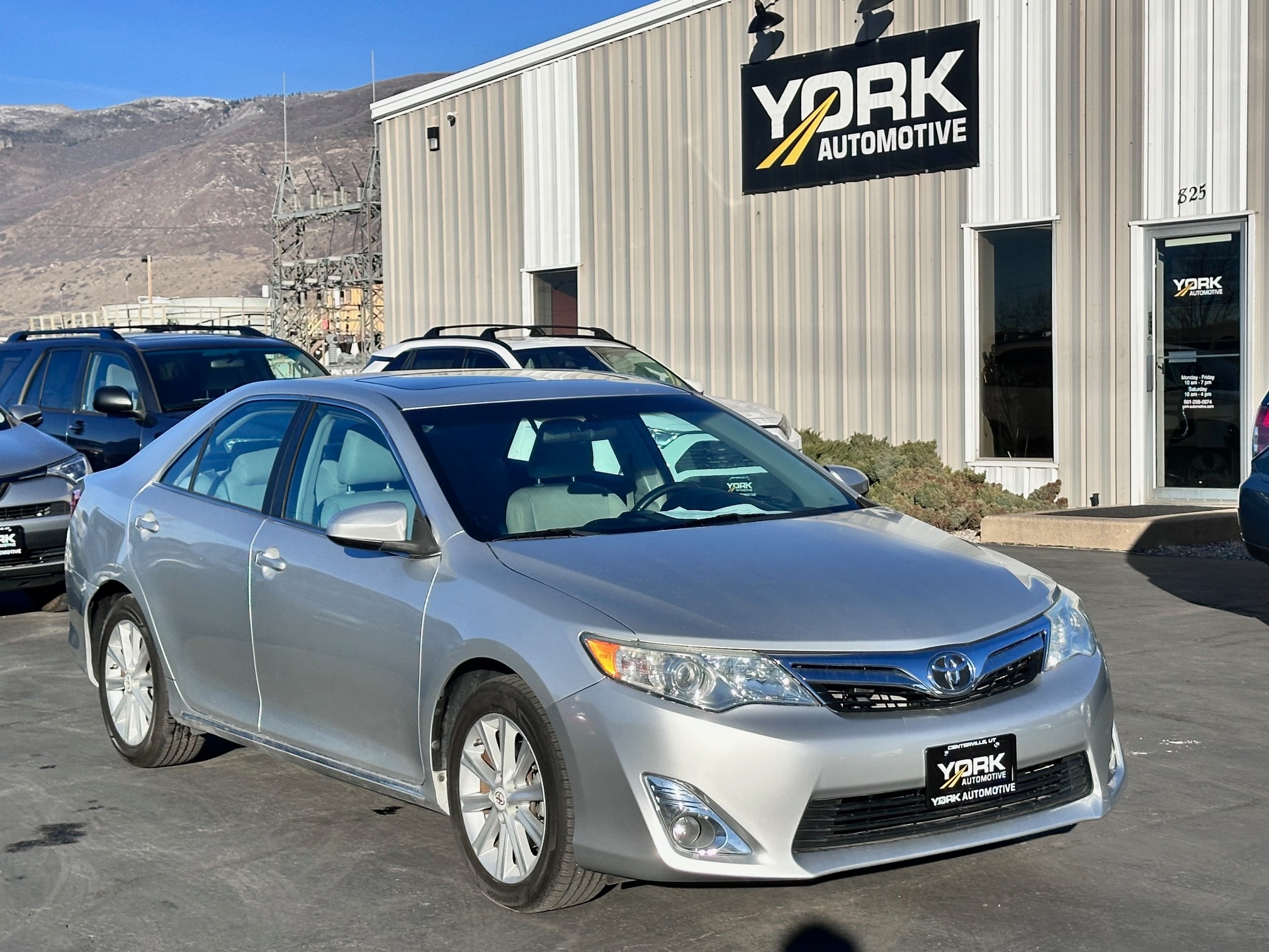 2013 Toyota Camry XLE's photo