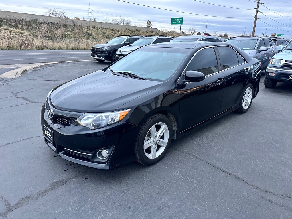 Used 2012 Toyota Camry SE Sedan