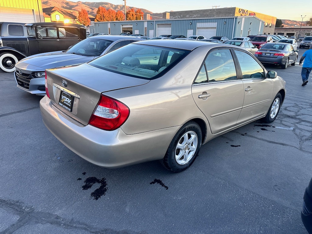 Used 2004 Toyota Camry LE Sedan