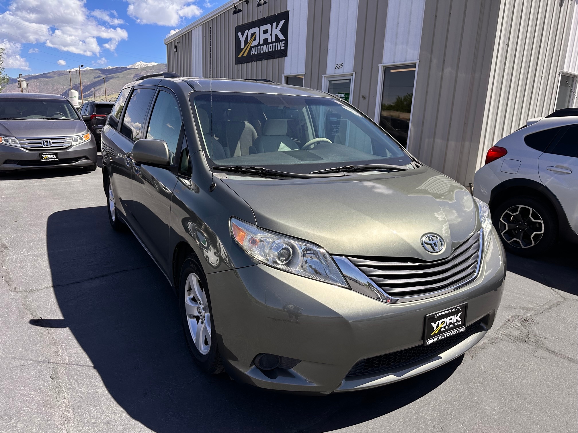 2011 Toyota Sienna's photo