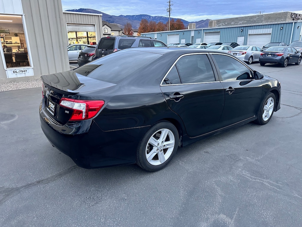 Used 2012 Toyota Camry SE Sedan