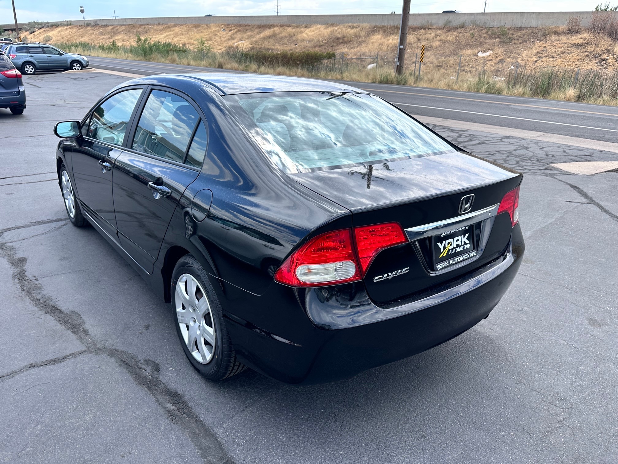 2011 Honda Civic LX - Photo 4