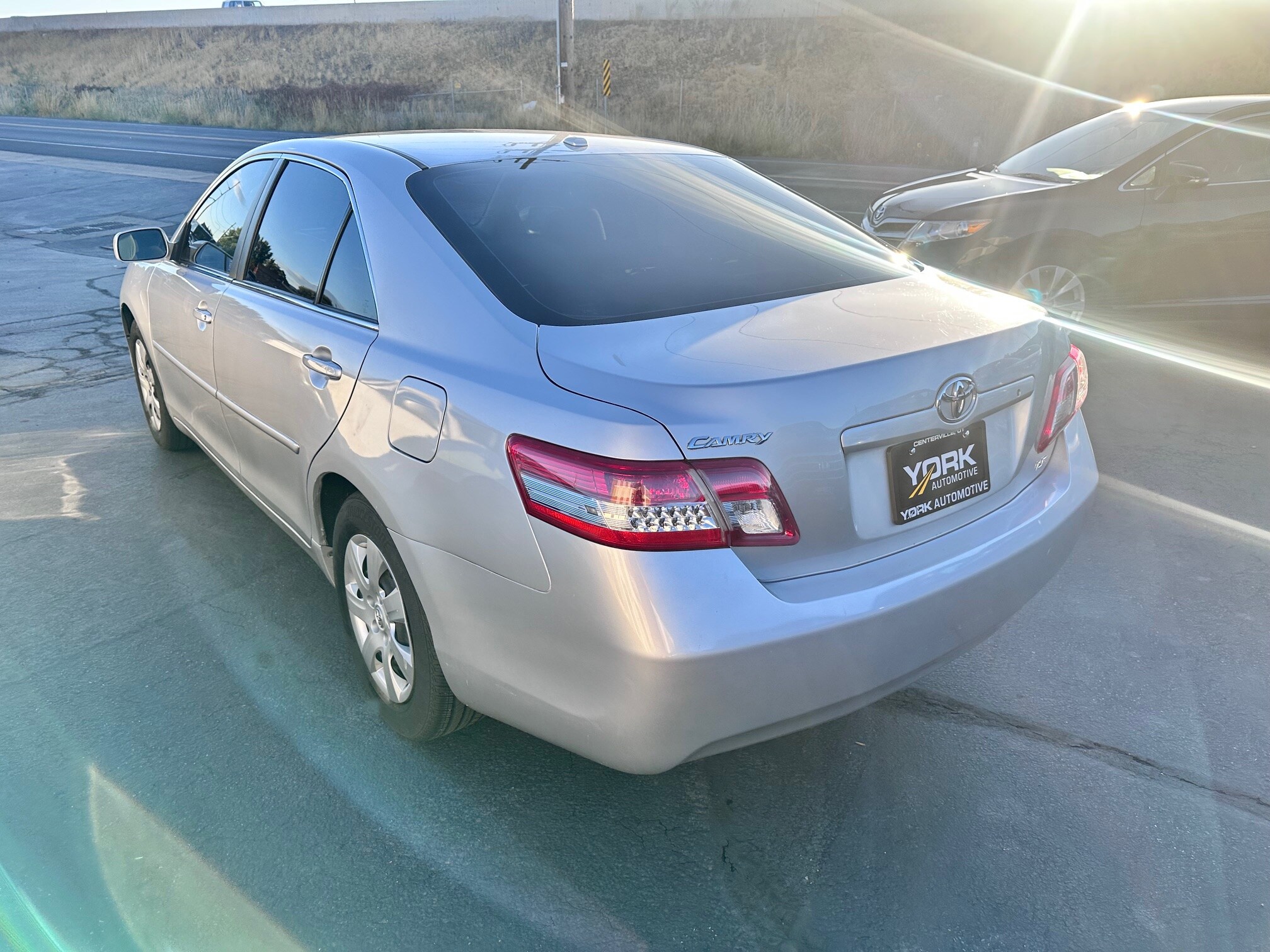 2011 Toyota Camry LE photo 4