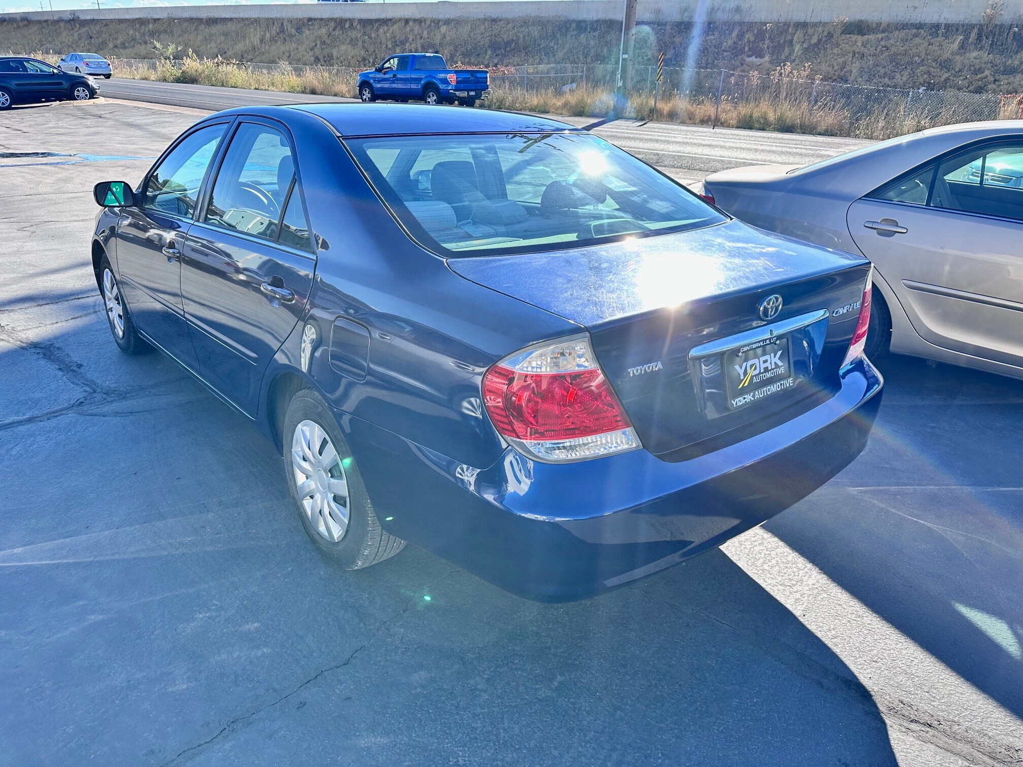 2006 Toyota Camry LE photo 4