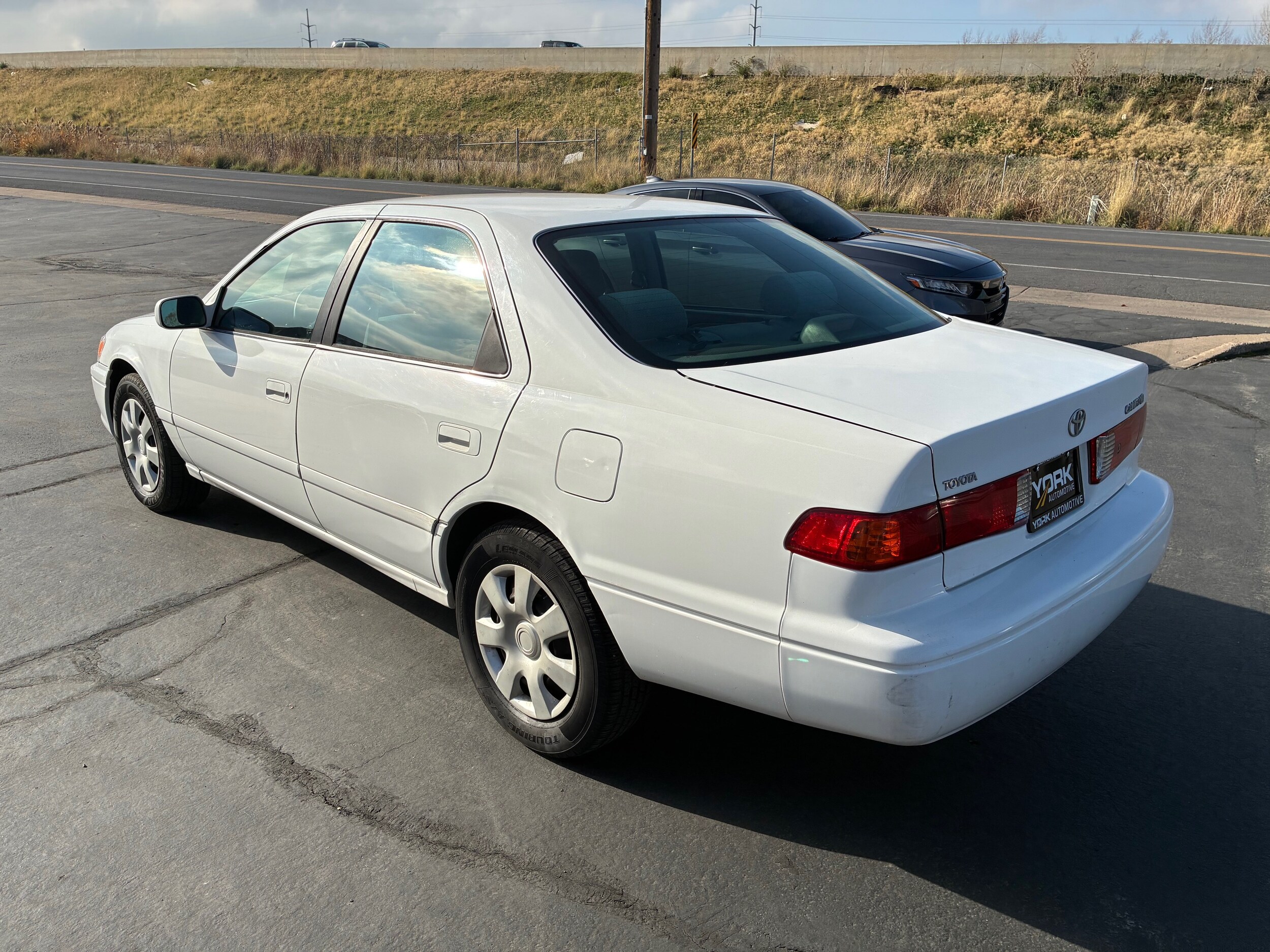 2000 Toyota Camry CE photo 4