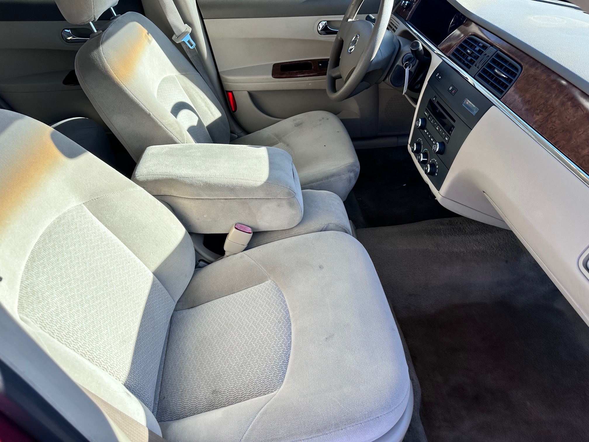 2006 Buick LaCrosse CX - Photo 9