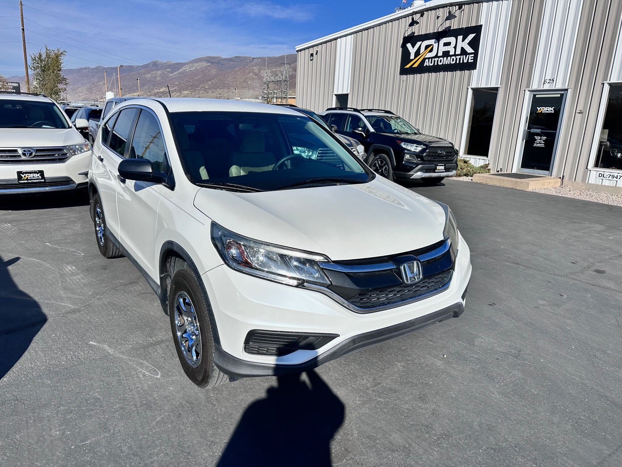 2016 Honda CR-V LX's photo