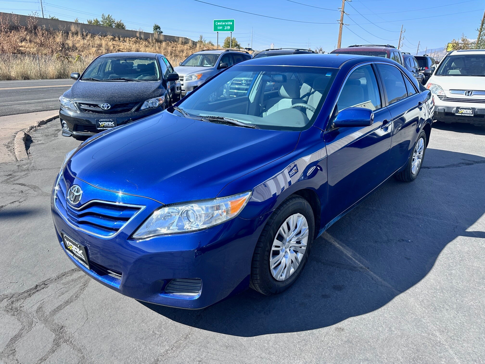2011 Toyota Camry LE photo 2
