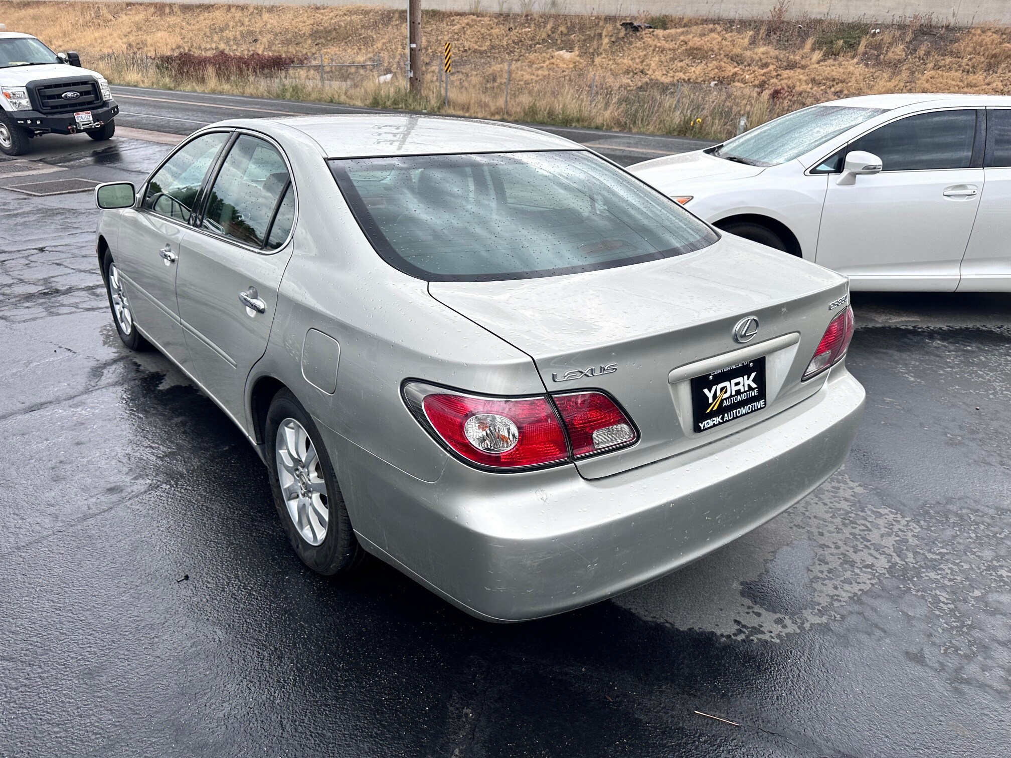 2004 Lexus ES 330 Base photo 4