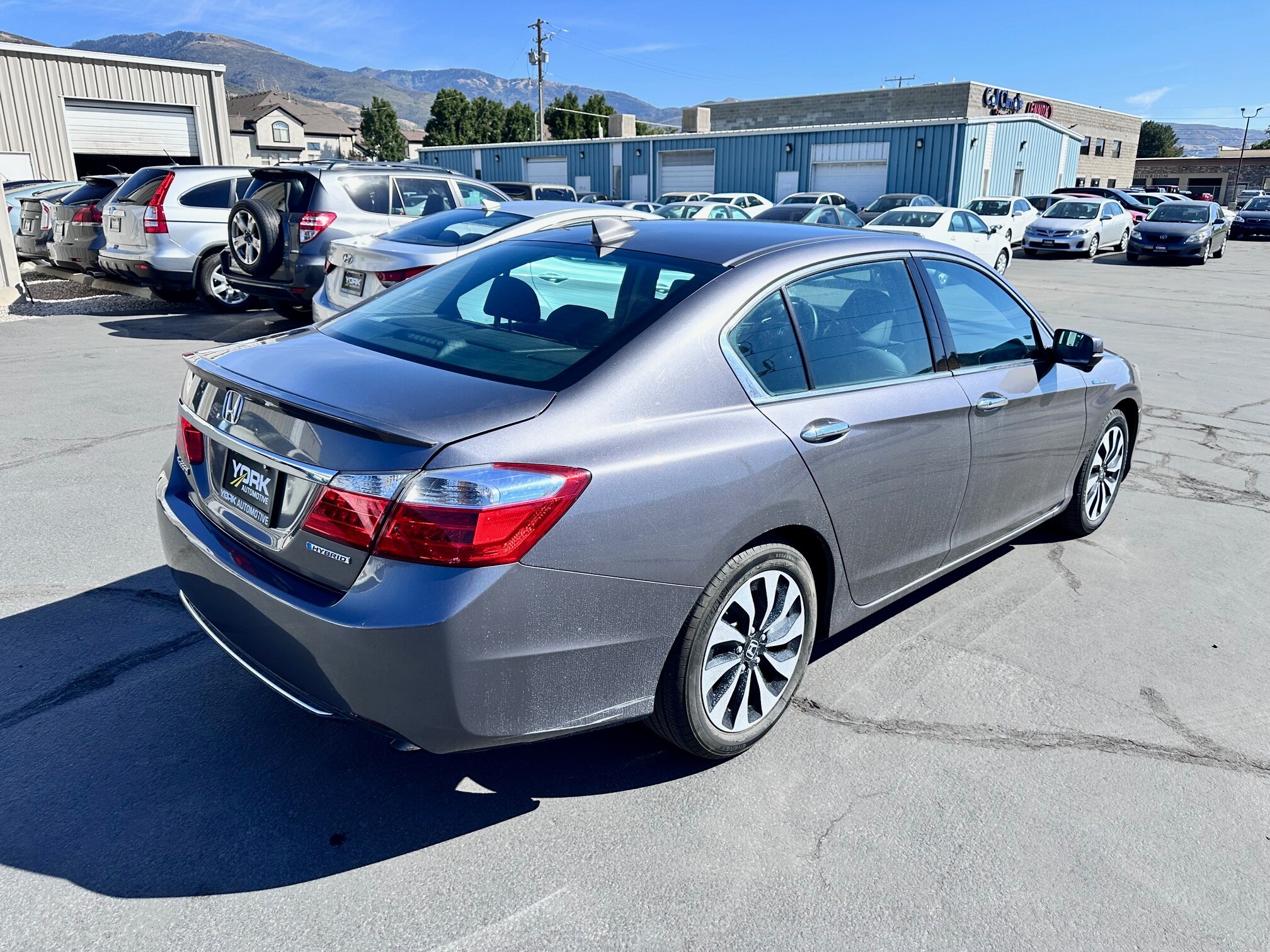 2015 Honda Accord Hybrid EX-L photo 3