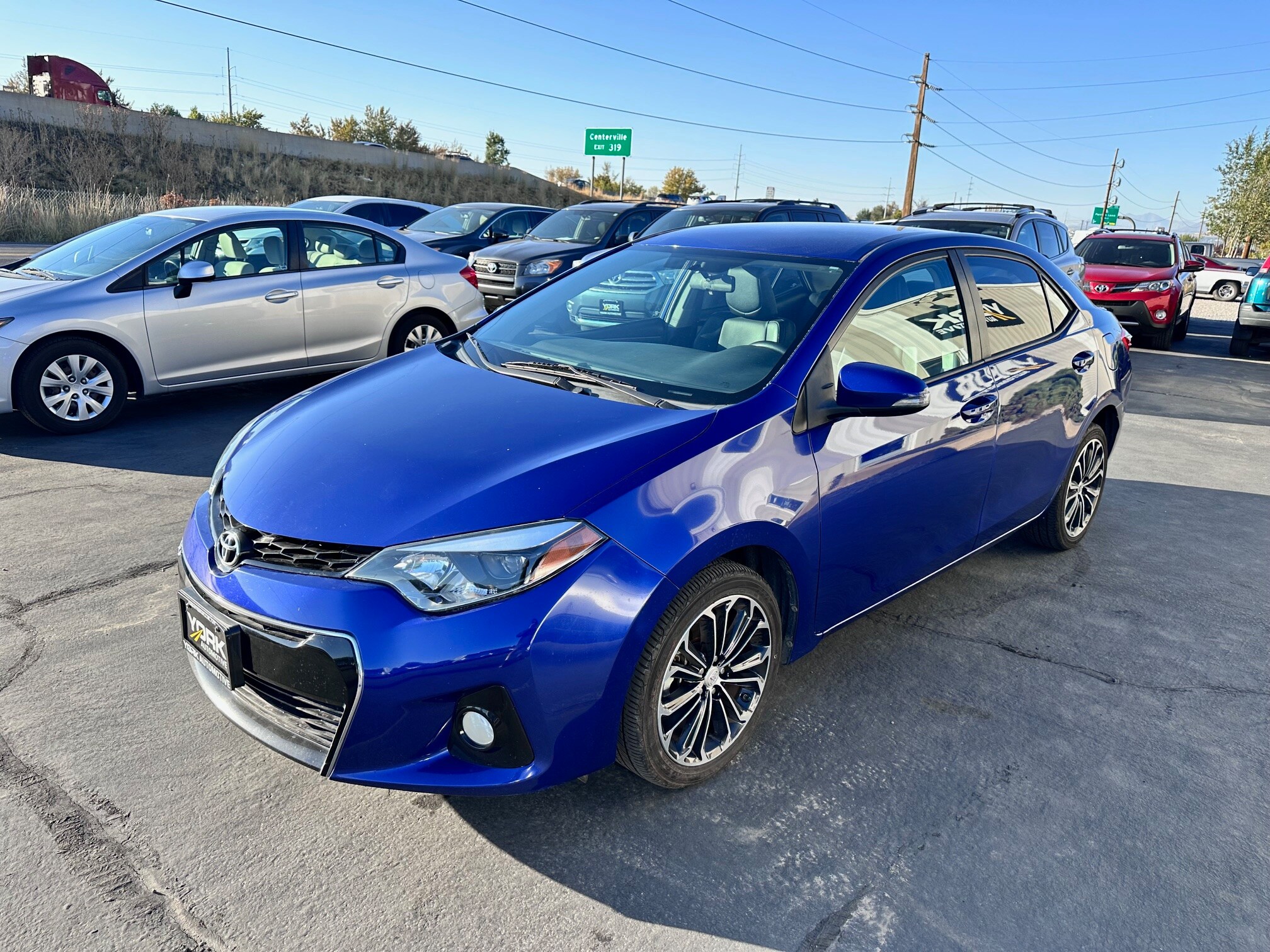 2015 Toyota Corolla Plus photo 2