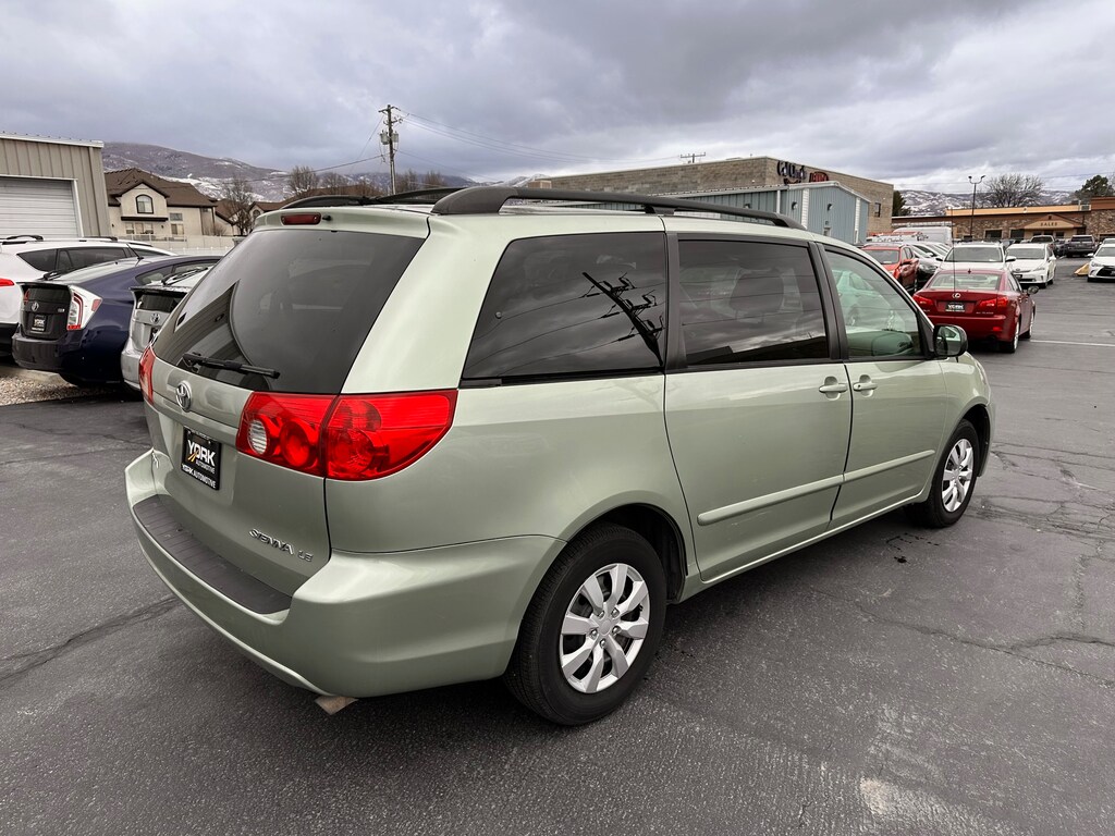 Used 2006 Toyota Sienna LE Van