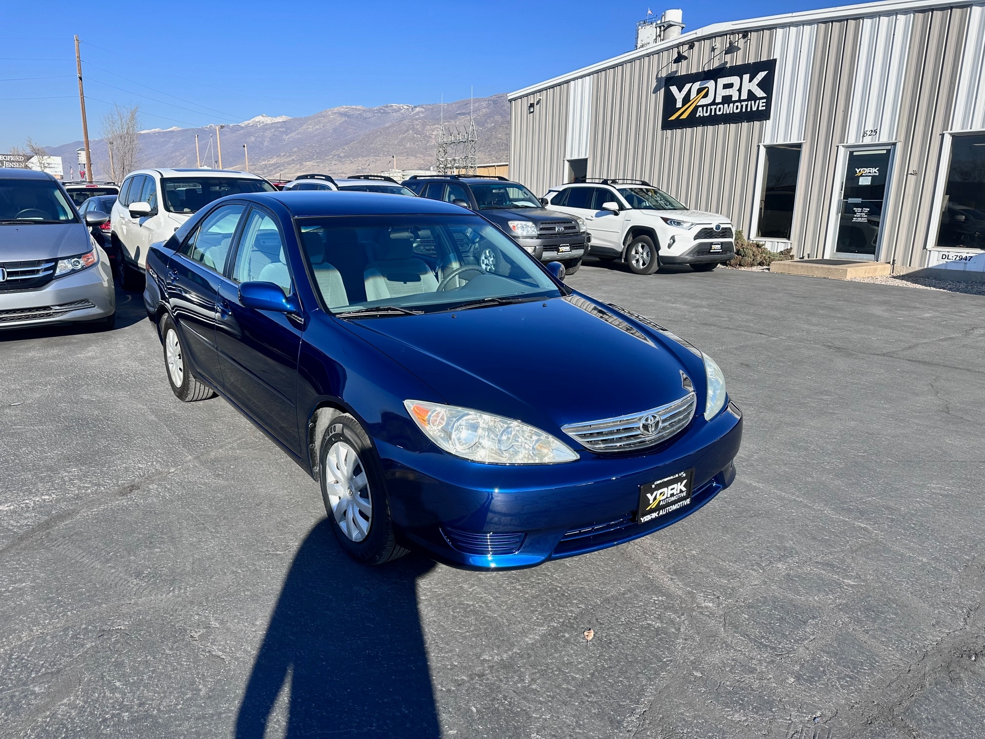 2005 Toyota Camry LE's photo