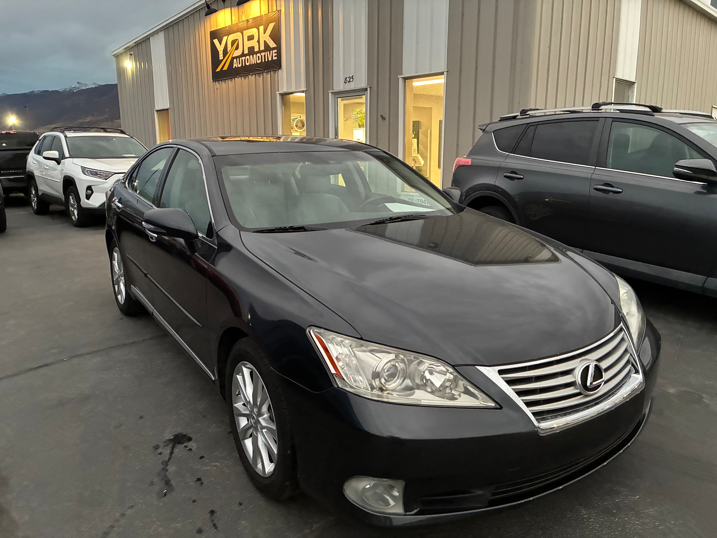 2011 Lexus ES 350's photo