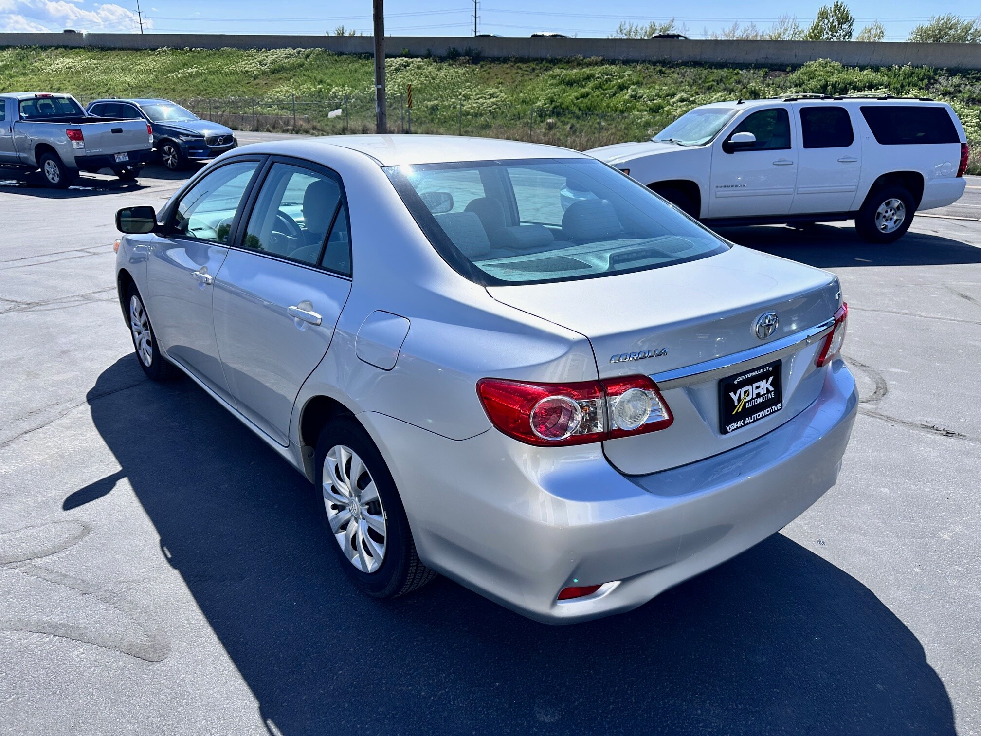 2013 Toyota Corolla LE photo 3