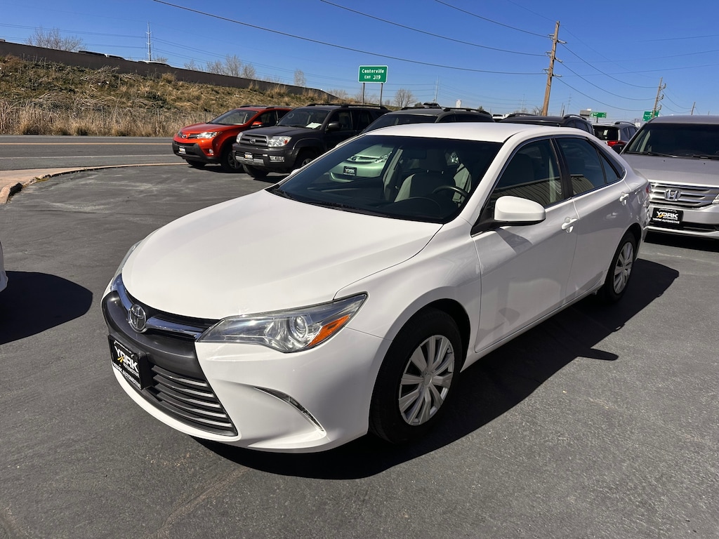 Used 2015 Toyota Camry LE Sedan
