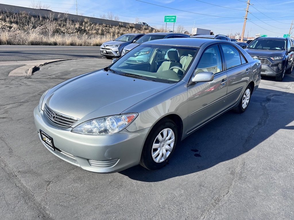 Used 2005 Toyota Camry LE Sedan