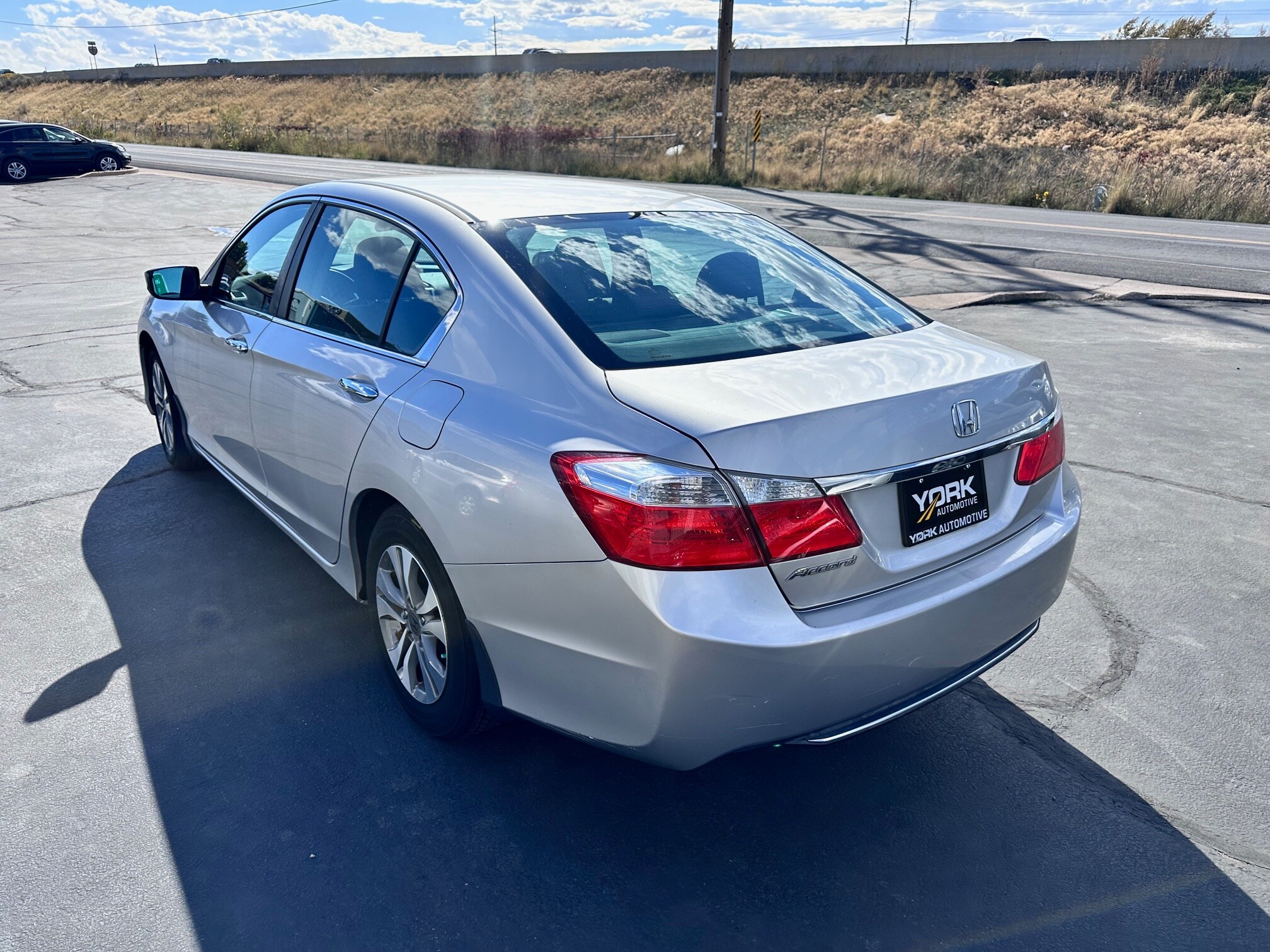 2015 Honda Accord LX photo 3