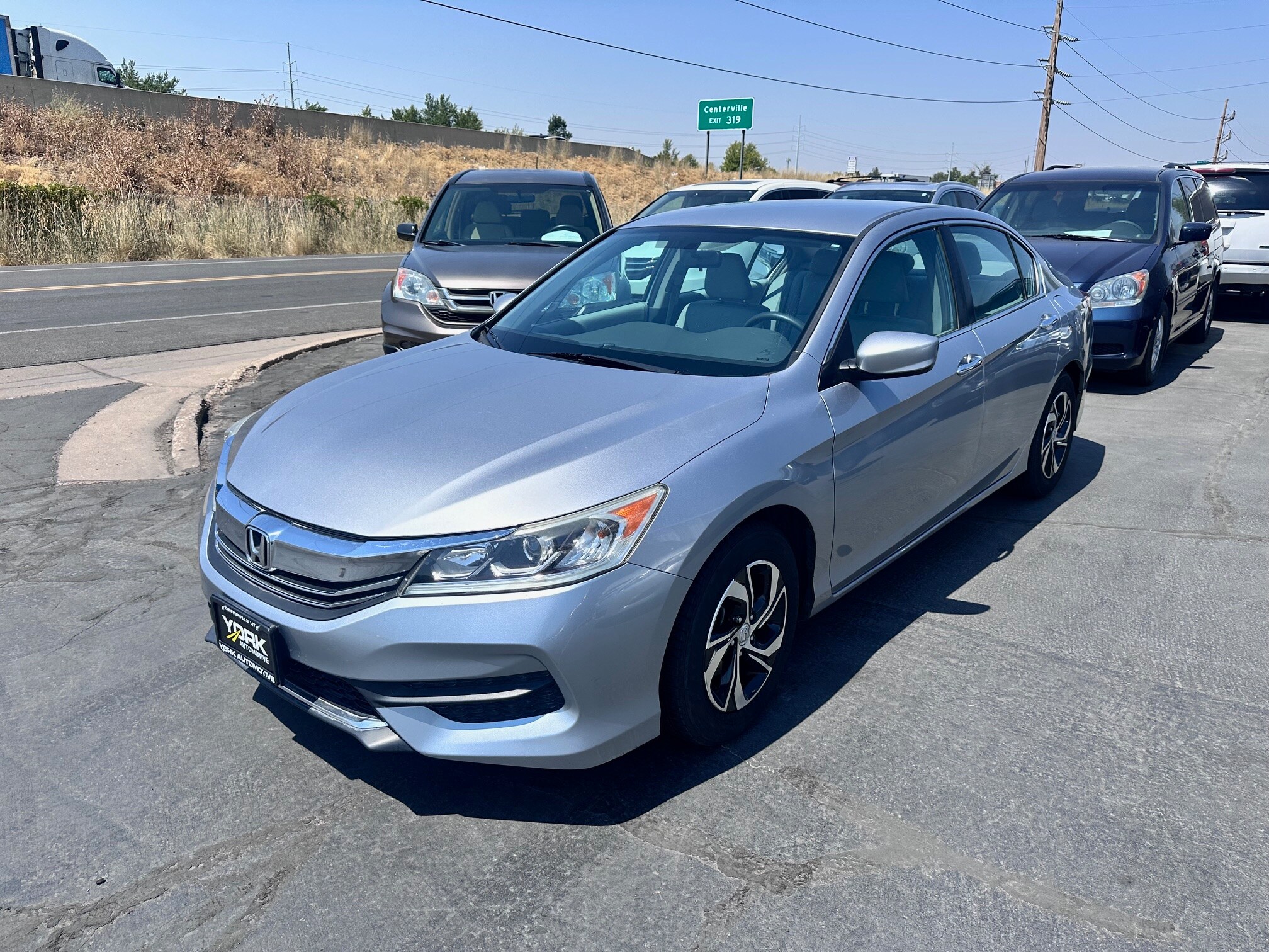2016 Honda Accord LX photo 2