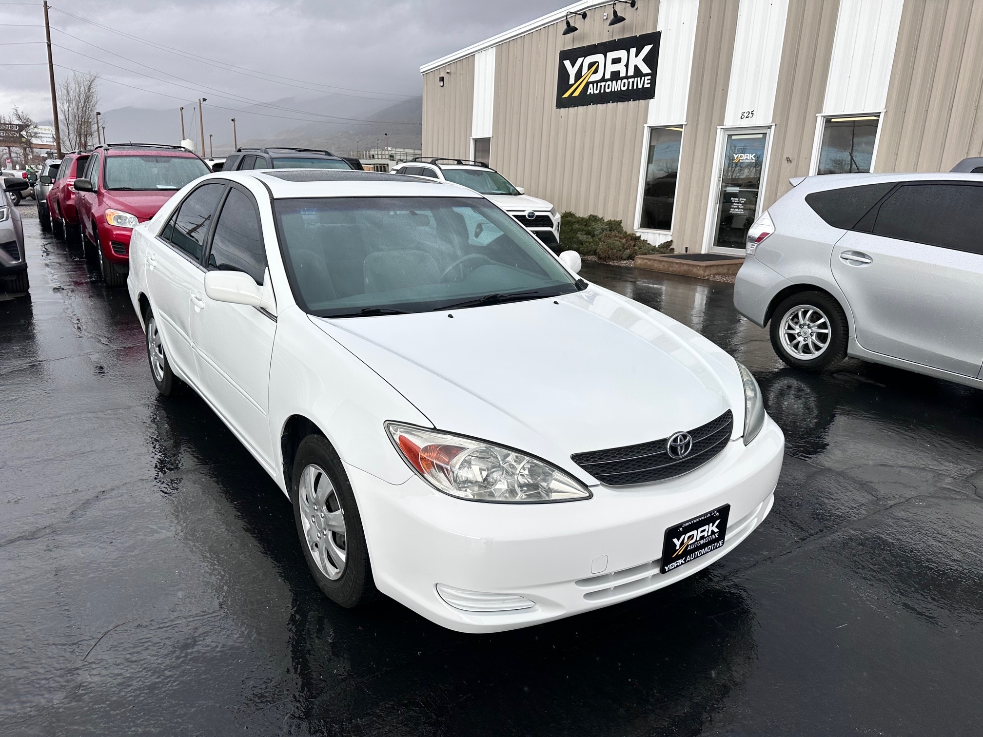 2003 Toyota Camry LE's photo