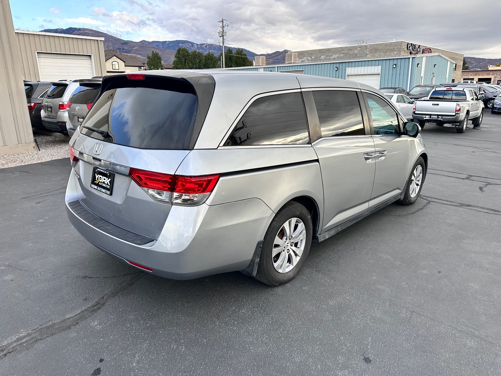 2017 Honda Odyssey EX photo 3