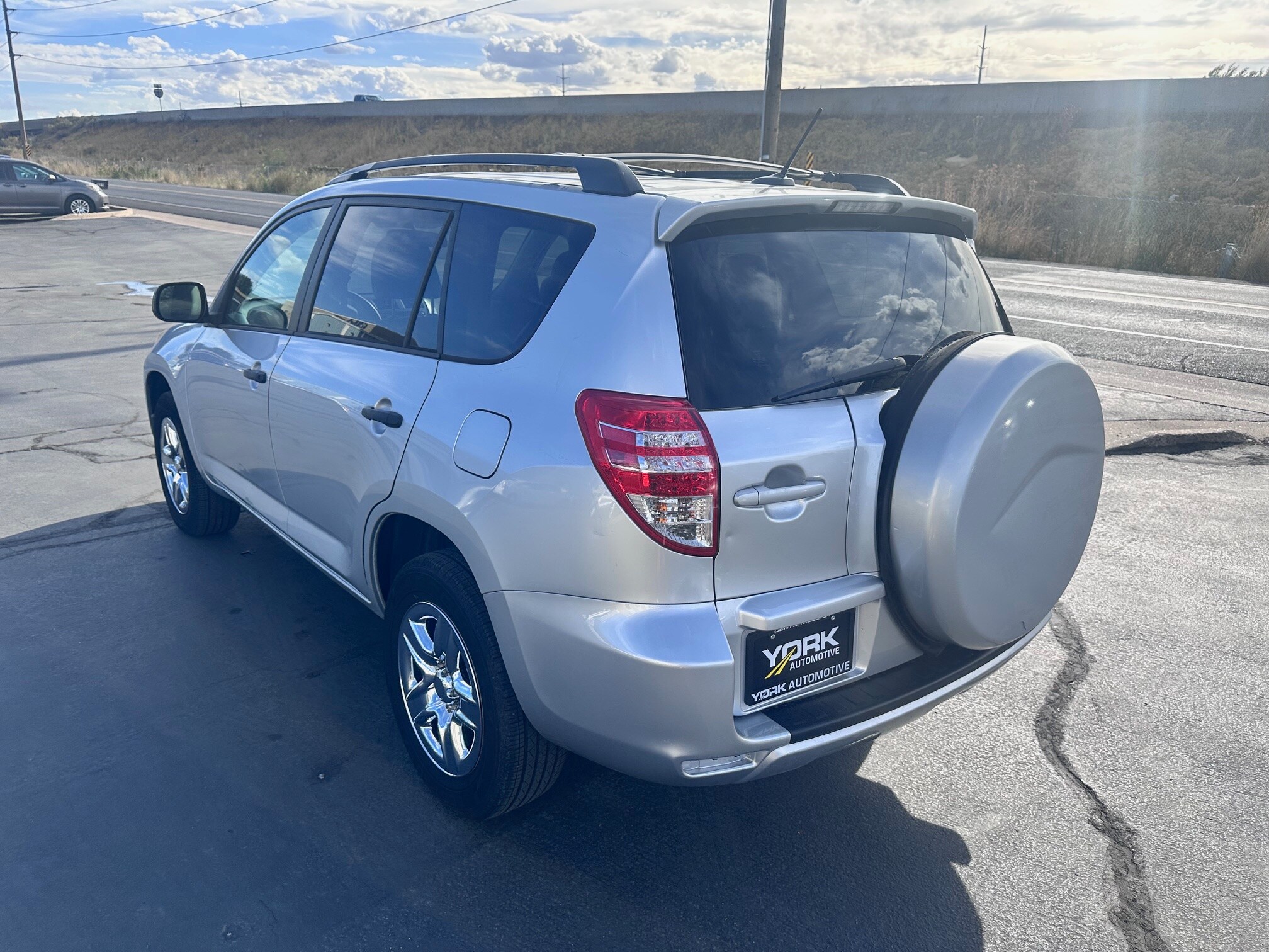 2012 Toyota RAV4 Base photo 4