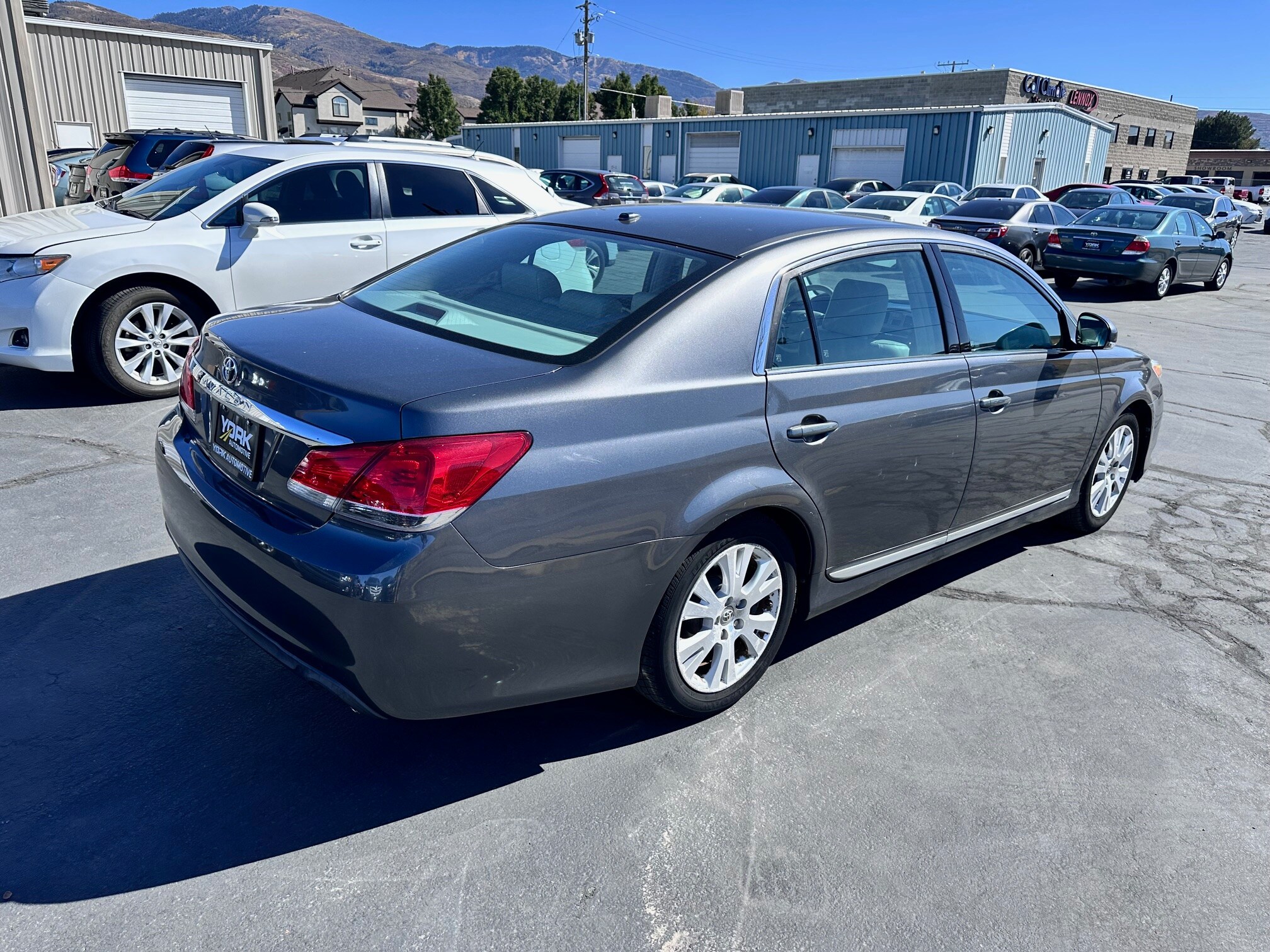 2012 Toyota Avalon Base photo 3