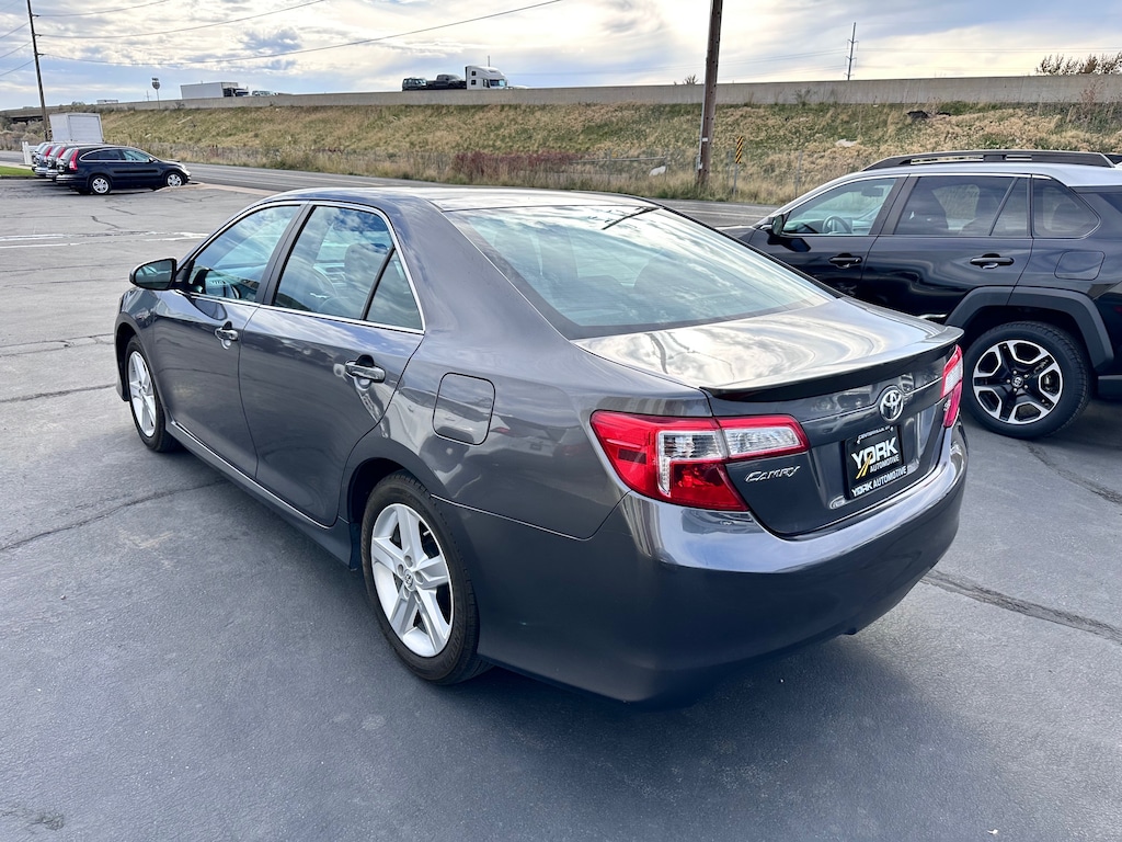 Used 2014 Toyota Camry SE (2014.5) Sedan
