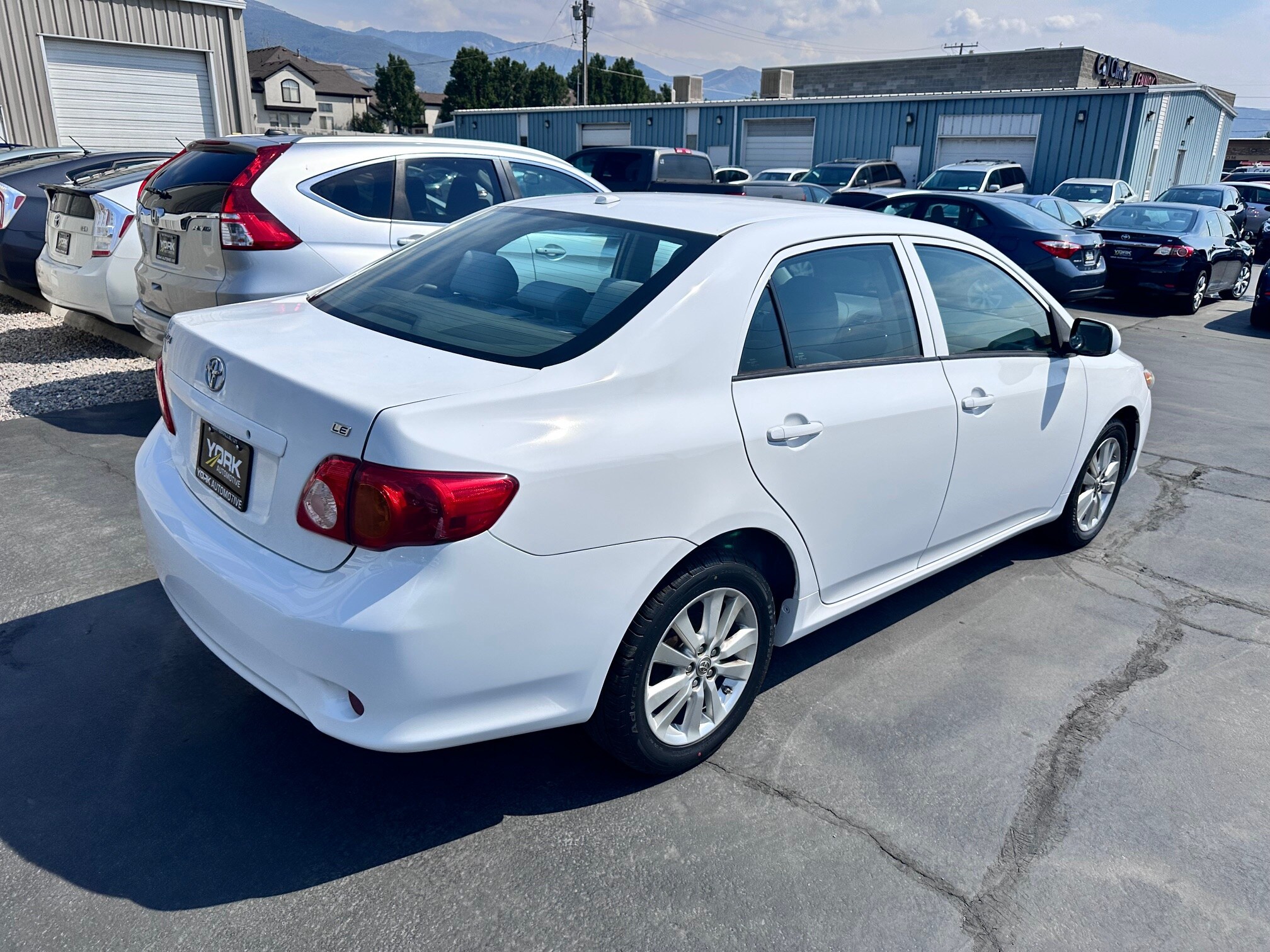 2010 Toyota Corolla LE photo 2