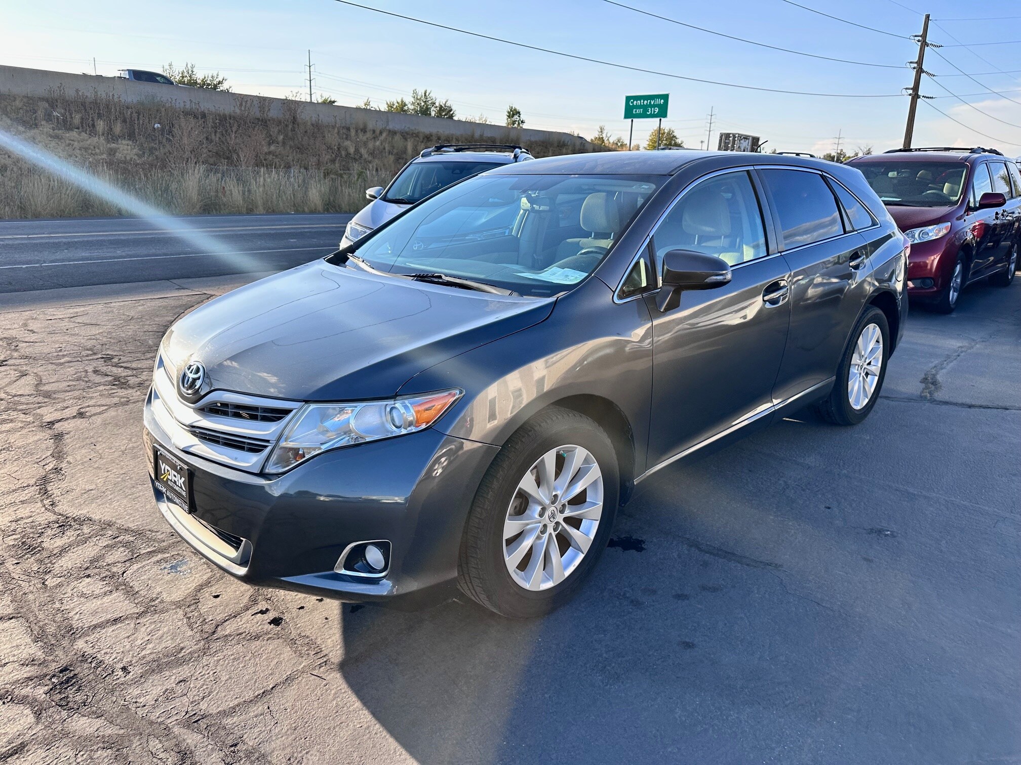 2013 Toyota Venza LE photo 2