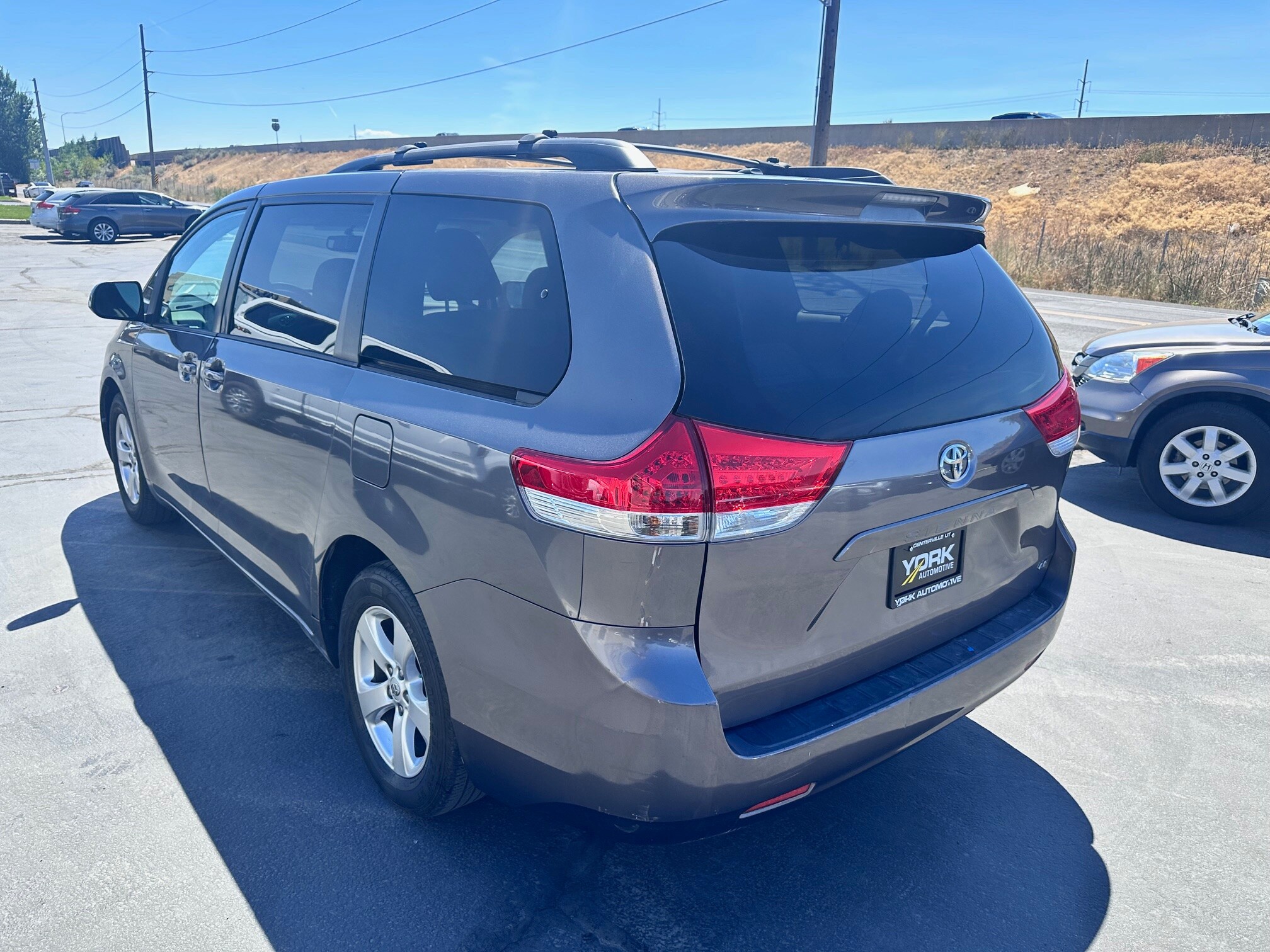 2013 Toyota Sienna LE photo 4