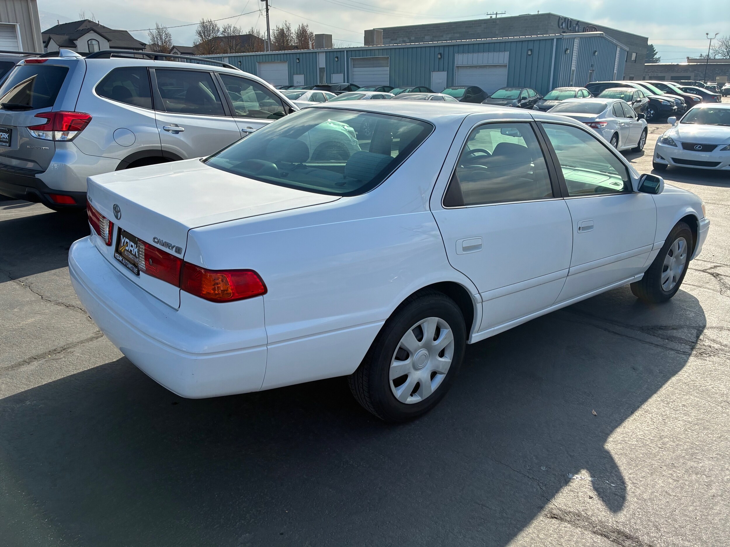 2000 Toyota Camry CE photo 3