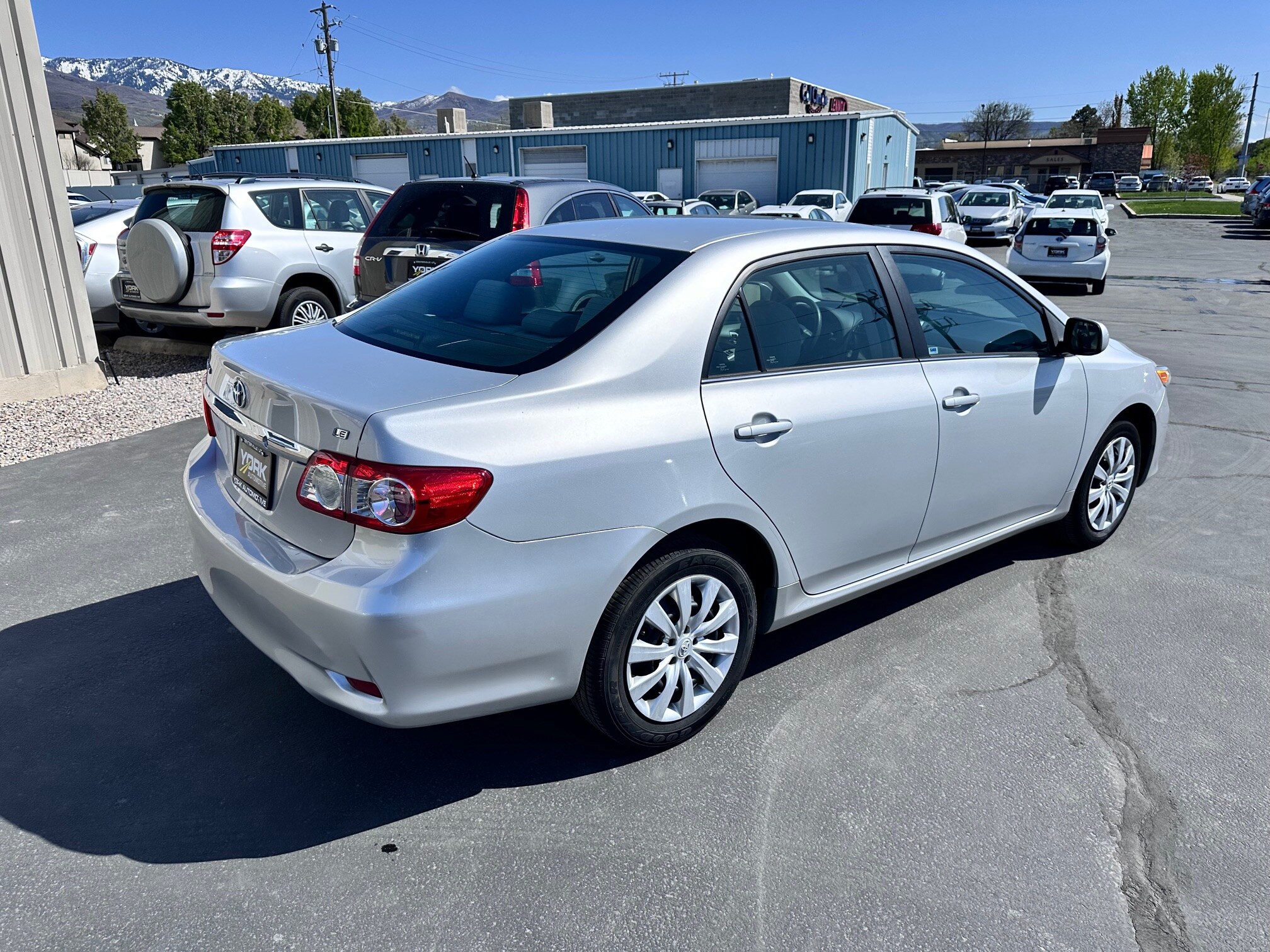 2013 Toyota Corolla LE photo 2