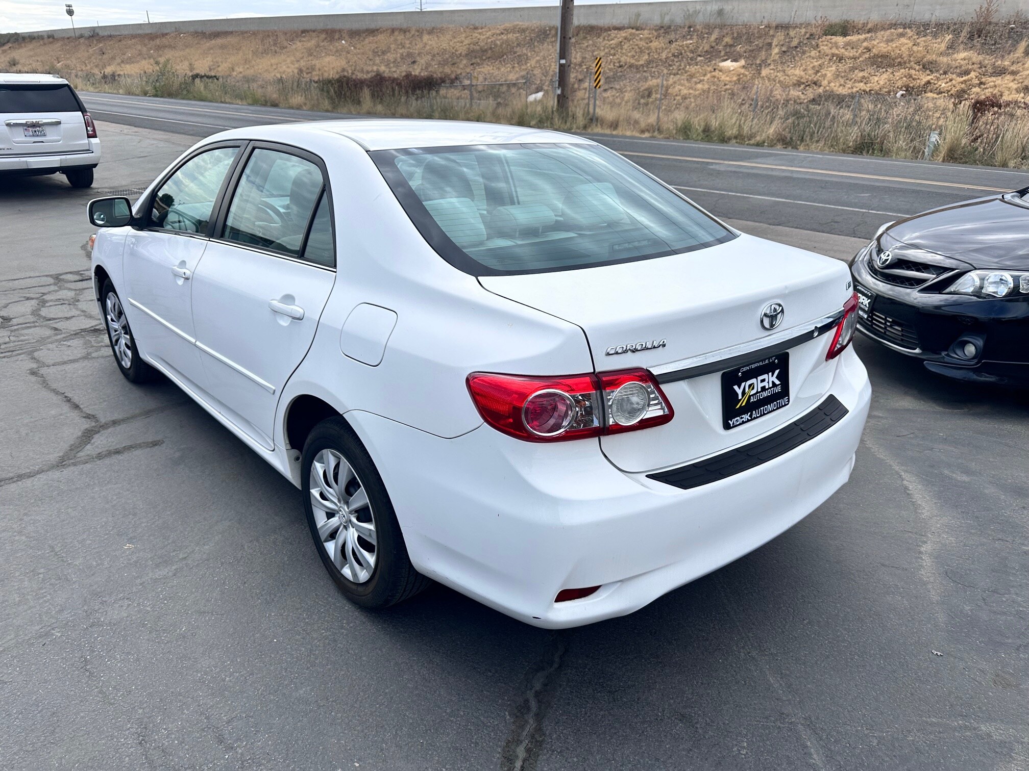 2013 Toyota Corolla LE photo 4
